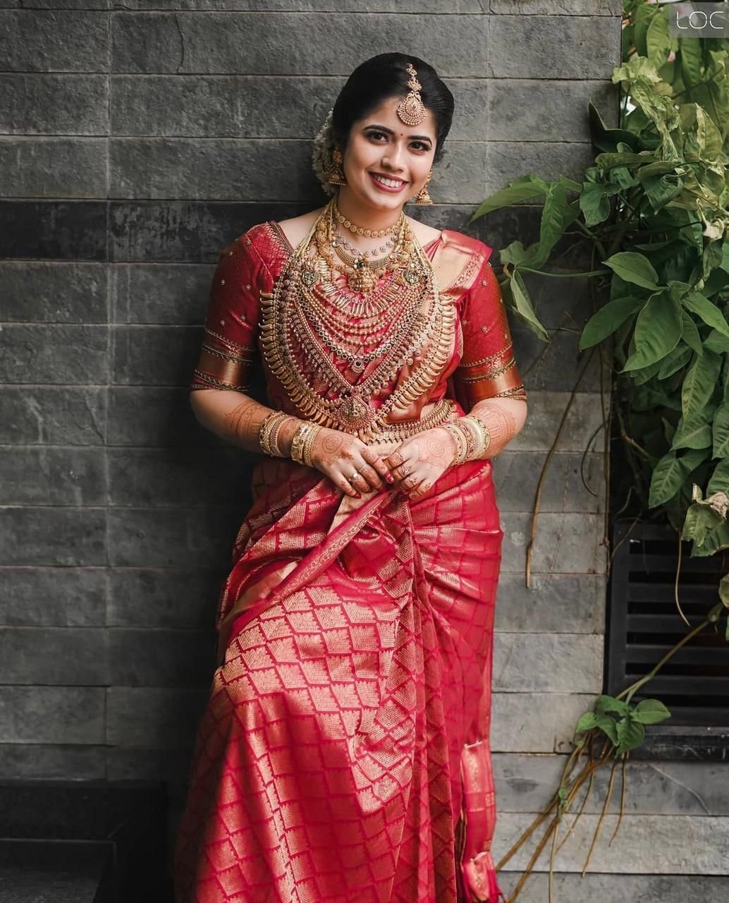 Pure Banarasi Silk Saree For Ladies in Bangalore - Dealers, Manufacturers &  Suppliers -Justdial